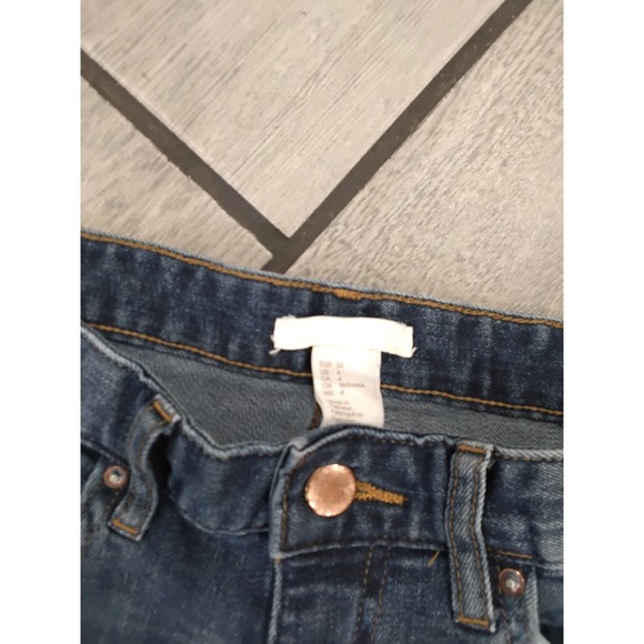 HM Divided Women Blue Denim Cut Off Shorts Dark Wash Frayed Hem Size 4 - Picture 2 of 4